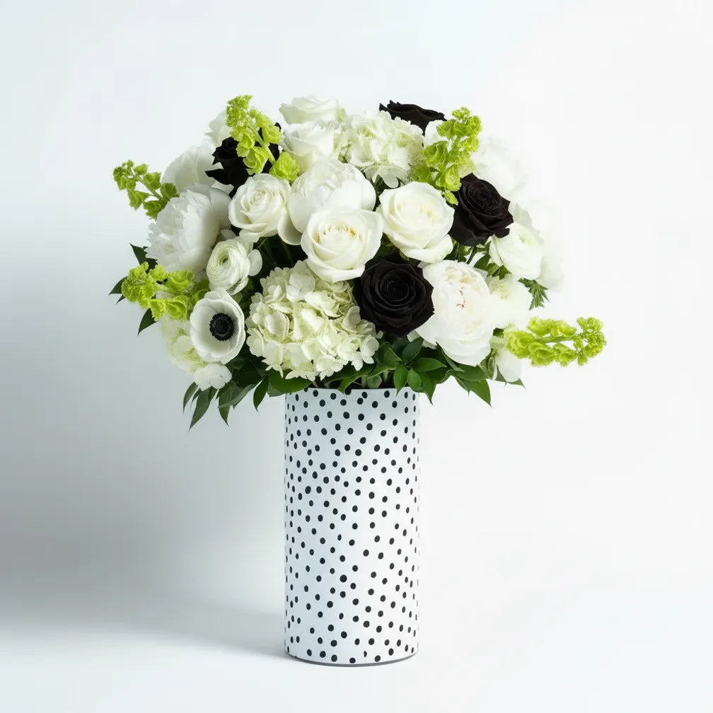 EVERVASE Wrap- Black and White Dots