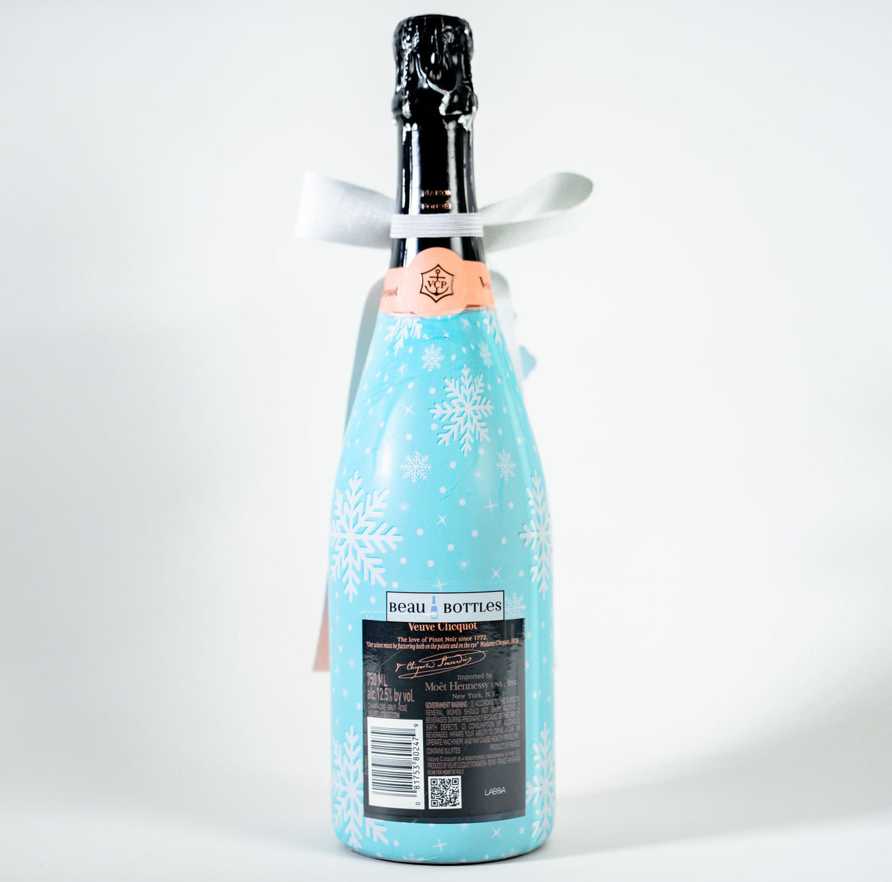 Wrapido Snowflake Bottle Wrap & Bow Matching Set on Champagne Bottle