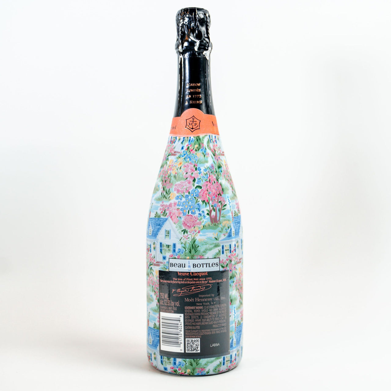 Hamptons Cottage Garden Bottle Wrap on Champagne Bottle
