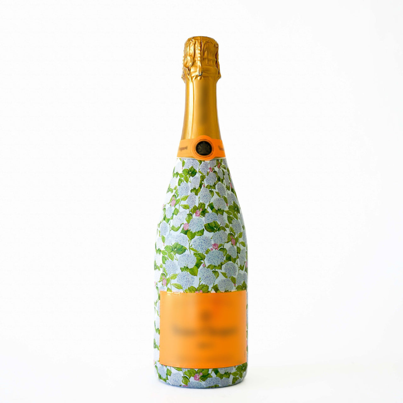Sheridan French Collection - Classic Hydrangea Bottle Wrap on Champagne Bottle